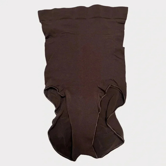 Skims Women’s Size XS Seamless Sculpt High-waisted Brief in Expresso - Picture 2 of 6